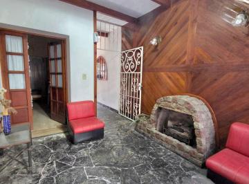 Hall · Casa en Venta | Flores | 4 Ambientes + Dependencia | Cochera | Patio, Terraza y Quincho