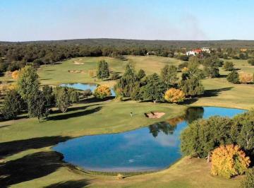 Terreno · 1500m² · Lotes en Venta – Valle del Golf | Fondo Al Golf
