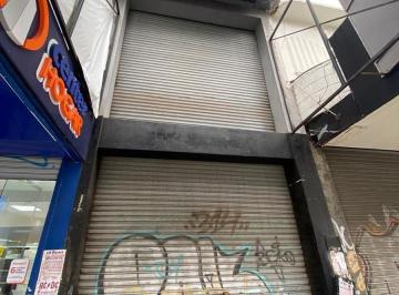 Local comercial · 180m² · Santilli - Laprida Peatonal 367