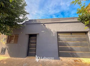 Casa · 300m² · 3 Ambientes · 1 Cochera · Casa en Lomas del Mirador