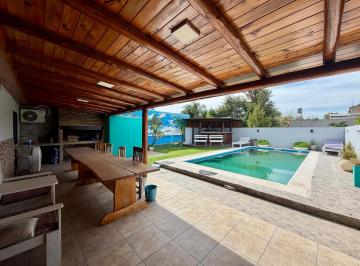 Casa · 65m² · 3 Ambientes · 3 Cocheras · Casa - Ricardone
