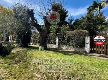 Casa · 78m² · 4 Ambientes · Casa a Reciclar en Venta | Charlone N°446 | Escobar