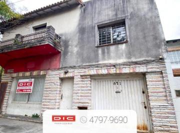 Casa · 156m² · 4 Ambientes · 1 Cochera · Casa 2 Dorm. Venta - V. Martelli - B. Parque