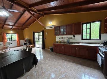 Casa · 120m² · 4 Ambientes · 1 Cochera · Casa en Venta en La Eugenia con Piscina