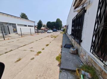 Casa · 420m² · 8 Cocheras · Casa a Refaccionar - Oportunidad