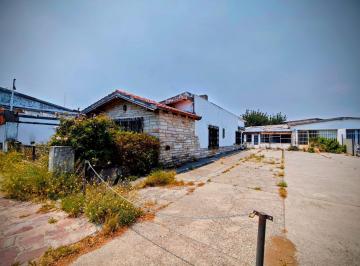 Casa · 420m² · 8 Cocheras · Casa a Refaccionar - Oportunidad