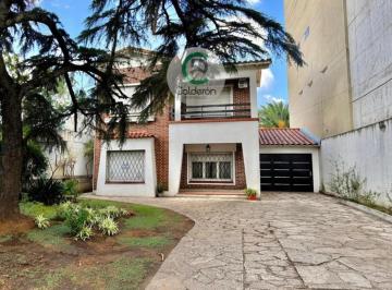 Casa · 276m² · 4 Ambientes · 2 Cocheras · Casa en Alquiler Moreno Centro
