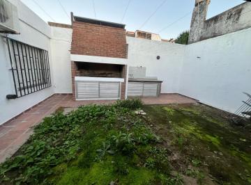 Casa · 140m² · 5 Ambientes · 2 Cocheras · Casa 3 Dorm. Al Frente con Cochera Doble y Parrillero - Mendoza 6100 Rosario