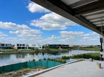 Casa · 282m² · Casa en Venta en Bahía Villanueva, Villanueva, Tigre