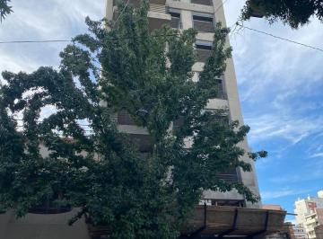 Departamento · 75m² · 3 Ambientes · Departamento en Venta de Dos Dorm. en Lourdes