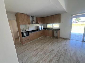 Casa · 170m² · 5 Ambientes · 2 Cocheras · Casa en Venta en San Simón Canning