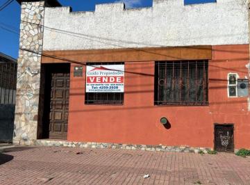 Casa de 3 ambientes, Quilmes · Propiedad en Venta - PH en Bernal