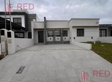 Casa · 183m² · 5 Ambientes · 2 Cocheras · Casa a Estrenar en Venta - Docta Etapa 3