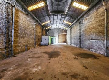 Bodega-Galpón · 186m² · 2 Ambientes · Galpón Amplio con Nucleo de Oficinas en Ideal Zona Logistica
