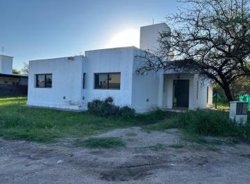 Casa de 5 ambientes, Río Ceballos · Casa en Barrio Privado: Villa Catalina - 3 Dorm. - Apta Crédito