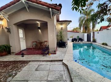 Casa · 90m² · 4 Ambientes · 1 Cochera · Casa en Venta Ciudad Jardin Ubicada Sobre Libertad Esquina Torrelday