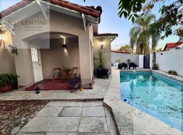 Casa · 90m² · 4 Ambientes · 1 Cochera · Casa en Venta Ciudad Jardin Ubicada Sobre Libertad Esquina Torrelday