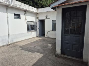 PH · 60m² · 2 Ambientes · Alquiler - Amplio PH 2 Ambientes con Patio