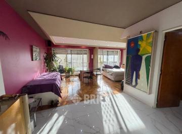 Departamento · 130m² · 4 Ambientes · C/dep en Av Pueyrredon Al 600 - Frente 130 m² Impec Balcon V/abierta Todo Sol