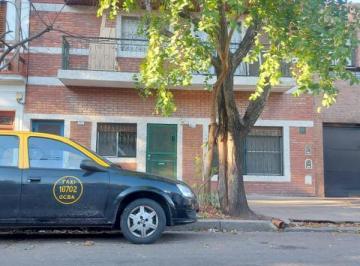 PH · 82m² · 3 Ambientes · Vendo: PH Entrada Independiente.3 Amb. Cocina C/comedor. Baño, Toilette, Lav. y Terraza Propia.