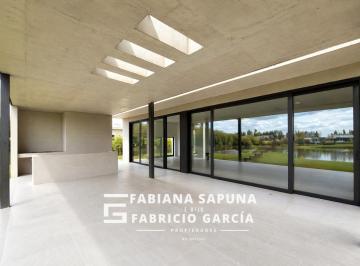 Casa · 258m² · 5 Ambientes · 4 Cocheras · Venta Casa Fondo a La Laguna a Terminar Lagos de San Eliseo