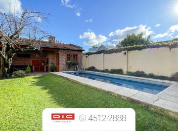 Casa · 245m² · 7 Ambientes · Chalet 4 Dorm. Venta - Martinez