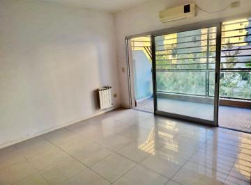 Departamento de 3 ambientes, Quilmes · Departamento Alquiler Quilmes Centro 3 Ambientes Cochera Frente Balcón Calefacción Radiadores Pisci