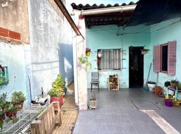 Casa · 80m² · 5 Ambientes · Casa a Reciclar, Lote de 350 m² - Avellaneda 1017, Temperley