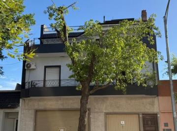 Casa · 83m² · 4 Ambientes · Piso Completo con Terraza Propia y Parrilla en Mataderos