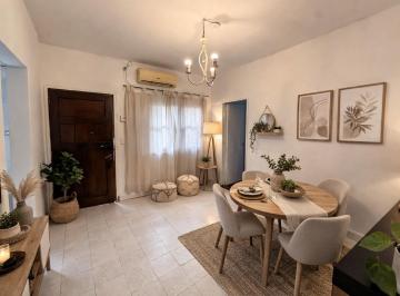 PH · 84m² · 4 Ambientes · PH en Venta 4 Ambientes en Munro con Terraza y Patio. Permuta