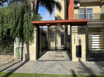 Casa · 90m² · 4 Ambientes · 1 Cochera · Casa Triplex a La Venta