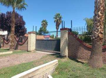 Casa de 3 ambientes, La Primavera · Casa en Venta con Dormitorio, Estudio y 1000 m² en La Primavera