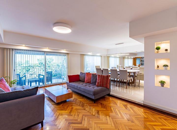 Departamento · 211m² · 6 Ambientes · 1 Cochera