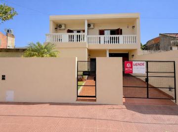 Casa · 282m² · 4 Dormitorios · 3 Cocheras · Casa en Venta Rosario, La Florida.