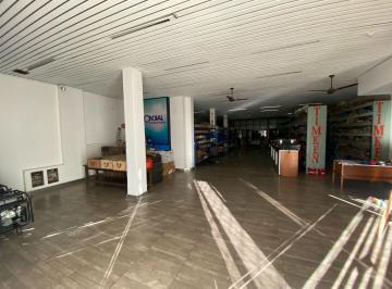 Local comercial · 900m² · 5 Ambientes · Alquiler Local 430 m² Depósito de 470 m² en San Martín y Cerrito - Rosario