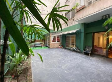 Departamento de 4 ambientes, Recoleta · Departamento 4 Amb, 193 m² con Patio Propio