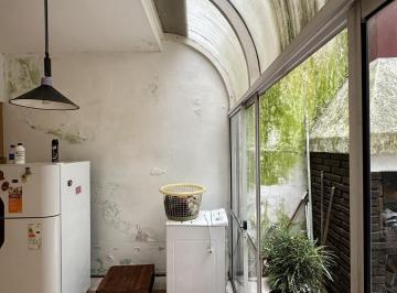 Casa · 180m² · 3 Dormitorios · 1 Cochera · Venta Casa de Pasillo en 3 Plantas Terraza y Cochera Zona Centro