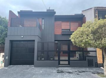 Casa de 5 ambientes Venta USD 200.000 · Excelente Casa de Cinco Ambientes en Perfecto Estado de Conservación en Venta