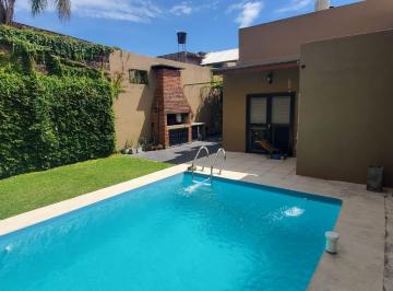 Casa · 145m² · 3 Ambientes · 1 Cochera · Casa en Venta 2 Dorm. Rosario Echesortu - Patio y Pileta