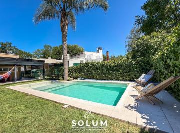 Casa · 80m² · 4 Ambientes · 2 Cocheras · Casa en Venta - Dos Dorm., Piscina, Galeria y Cochera - Funes
