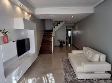 Casa de 4 ambientes, La Matanza · Casa de 4 Ambientes con Patio Cochera Balcón y Terraza