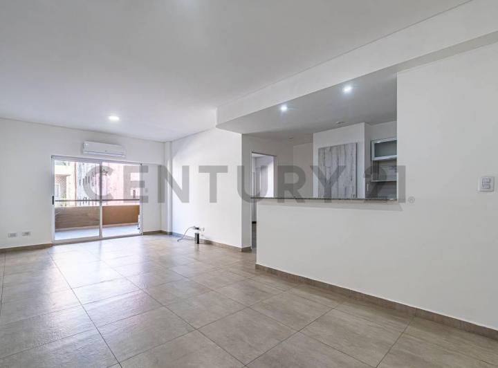 Venta de Departamento 2 Ambientes en Monserrat con Parrilla y Cochera