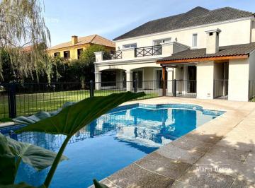 Casa · 260m² · 5 Ambientes · 2 Cocheras · Alquiler Casa 3 Dorm - La Alameda - Nordelta