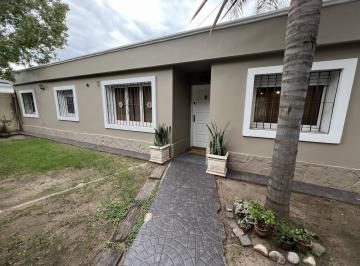 Casa · 142m² · 3 Ambientes · 2 Cocheras · Iventa! Casa en Una Sola Planta Villa Belgrano!