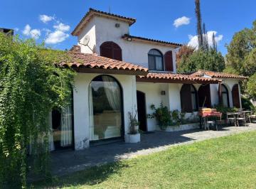 Quinta vacacional · 300m² · 10 Ambientes · 5 Cocheras · Vendo Hermosa Quinta 10000 m² Moreno