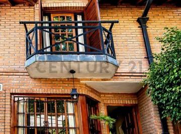 Casa · 86m² · 3 Dormitorios · Casa con Jardin, Pileta y Quincho en Loma Hermosa, General San Martin.