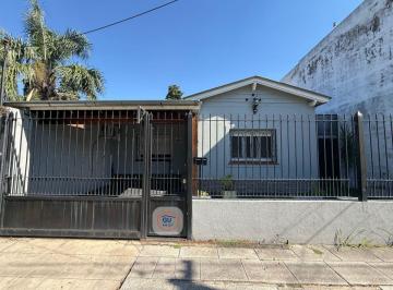 Casa de 4 ambientes, San Isidro · Casa 4amb C/cochera