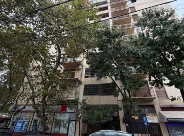 Departamento de 4 ambientes, Vicente López · Departamento 4 Amb en Excelente Ubicación Sobre Av Maipú