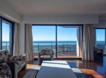 Departamento · 190m² · 4 Ambientes · Piso en Estado Original con Las Mejores Vistas de Playa Grande