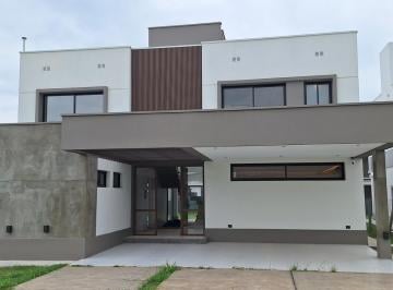 Casa · 296m² · 8 Ambientes · 2 Cocheras · Espectacular Casa con 3 Dorm. a Estrenar a m de Avda. Perón